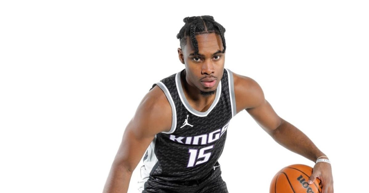 Davion Mitchell can't stay out of the gym, Kings tell him to get some rest  - The Kings Herald