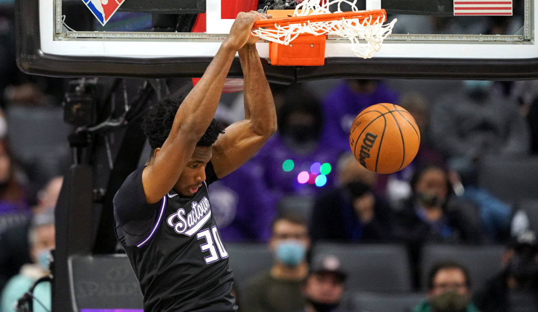 Kings 121, Spurs 114: High-flying offense helps shorthanded Kings take down the Spurs