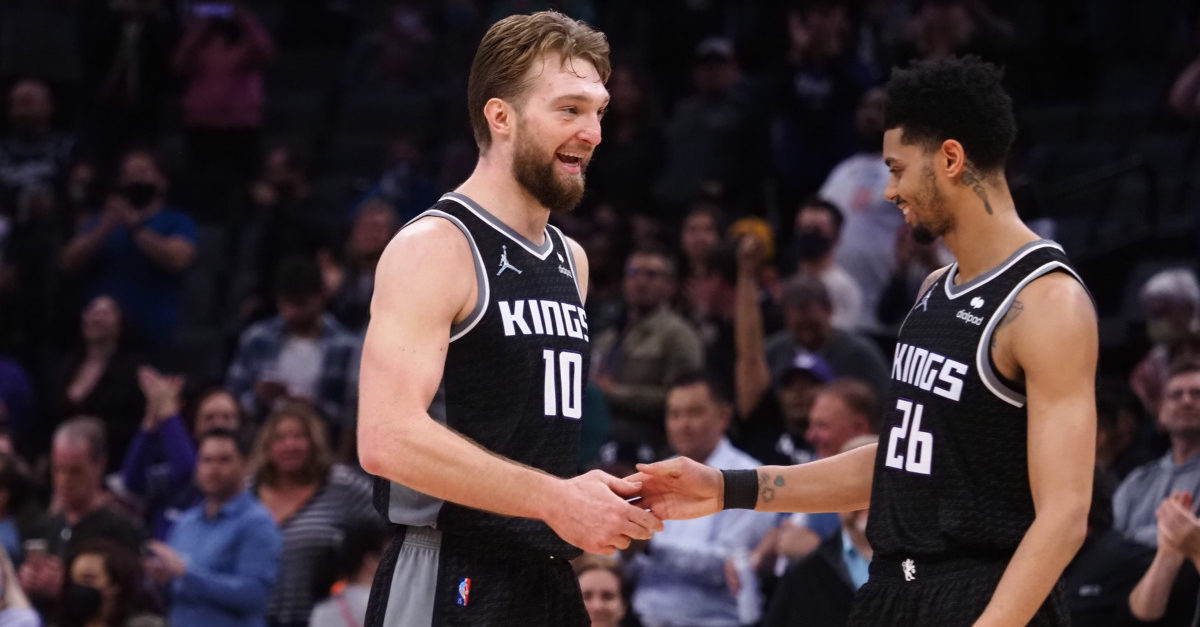 Domantas Sabonis shows why Kings traded for him in debut, plays key role in  win over Wolves 