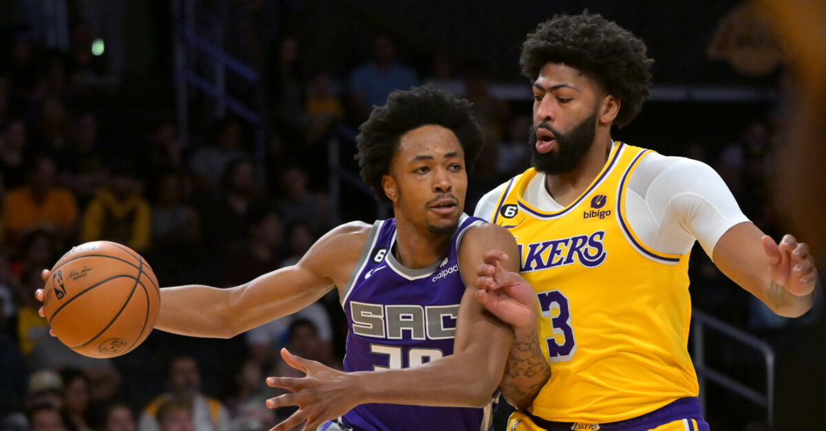3 takeaways: LeBron James scores 30, Lakers lose to Kings in preseason