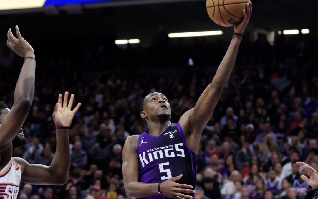 Kings 120, Suns 105: Starters dominate as Fox sets franchise record for assists