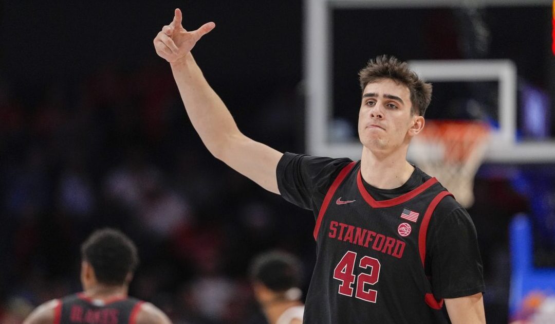 Kings select Maxime Raynaud with the 42nd Pick