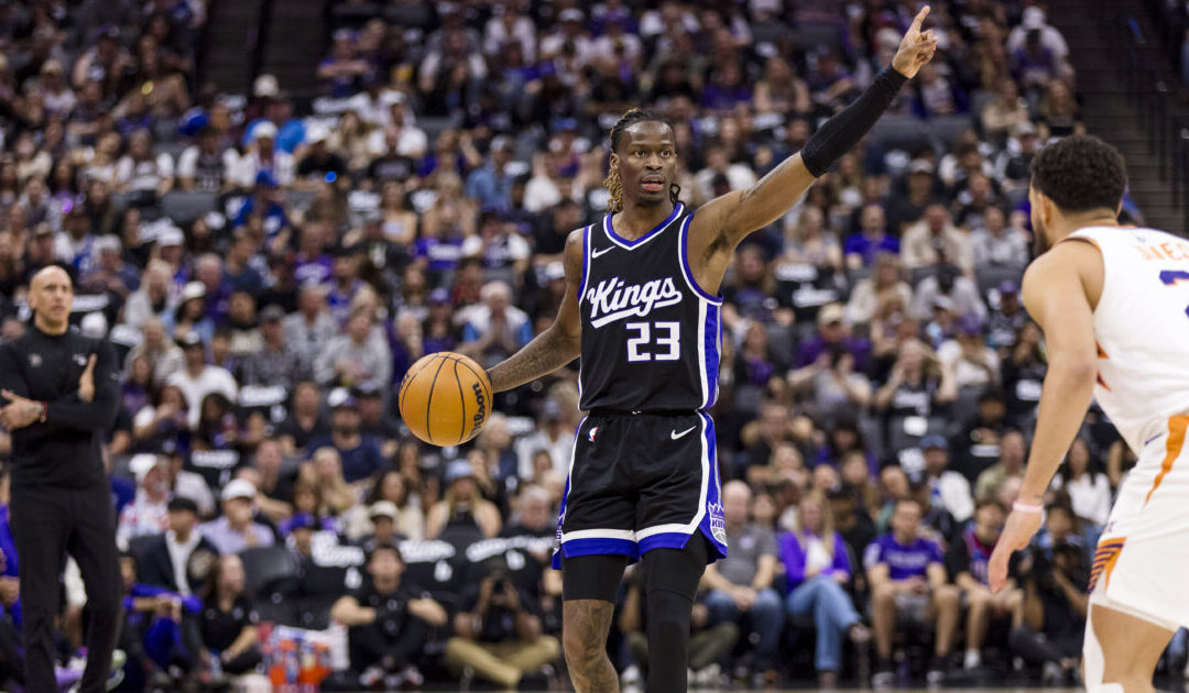 Kings pick up Team Option on Keon Ellis