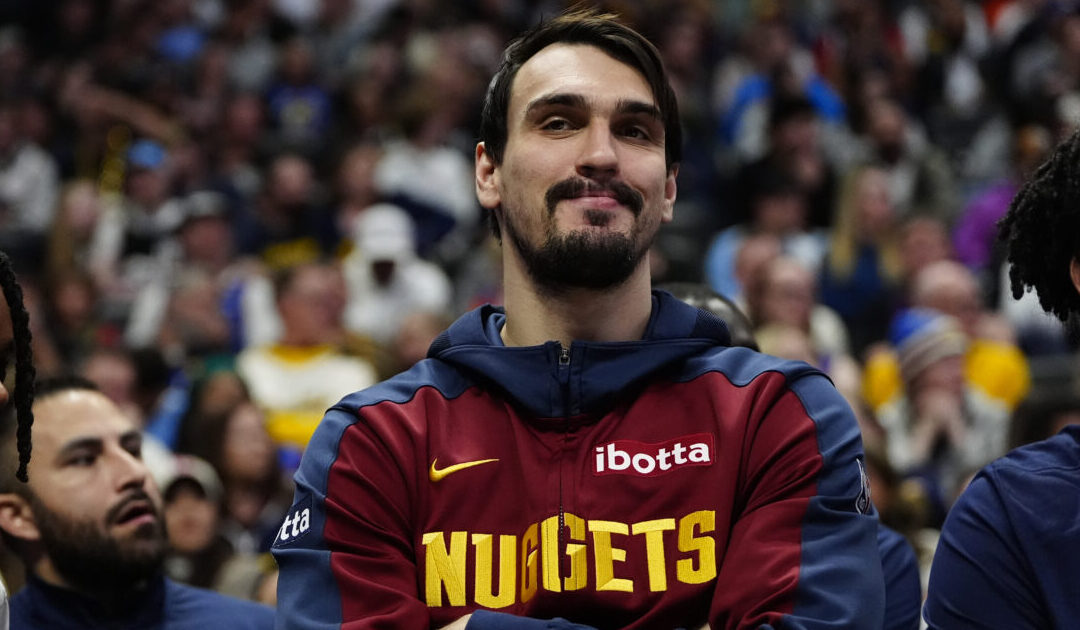 Kings trade Jonas Valanciunas to Denver for Dario Saric
