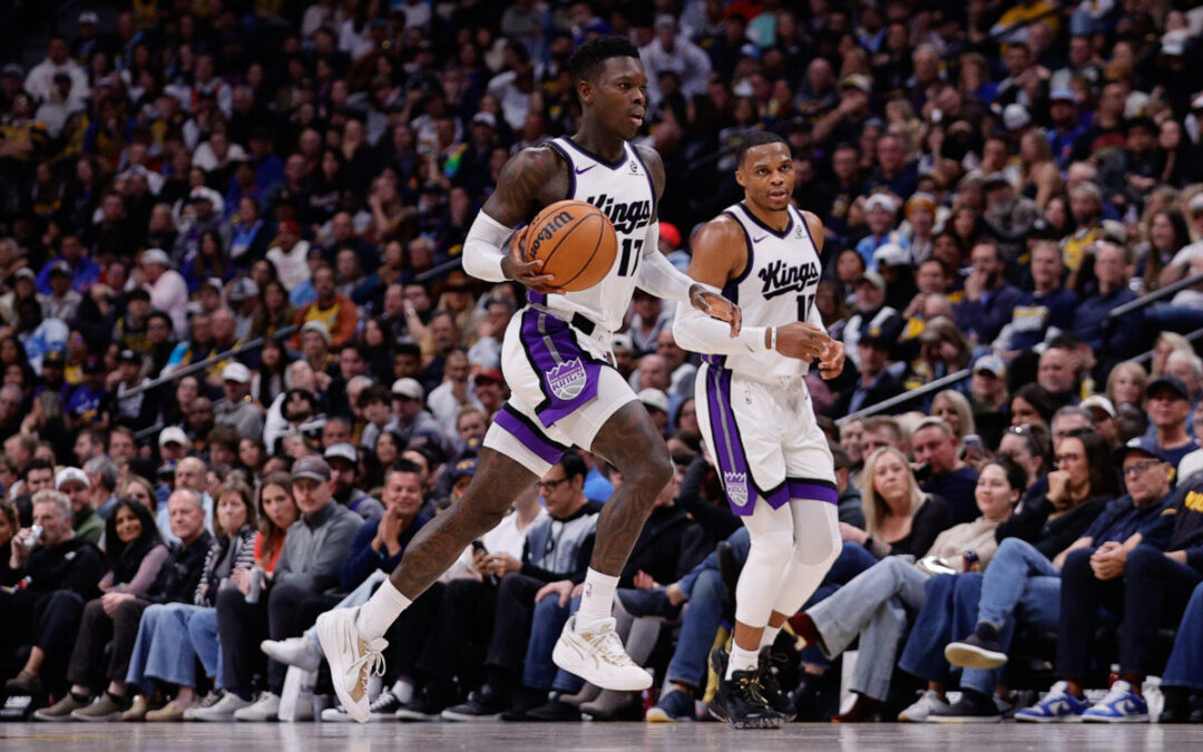 Kings defeat Warriors 121-116