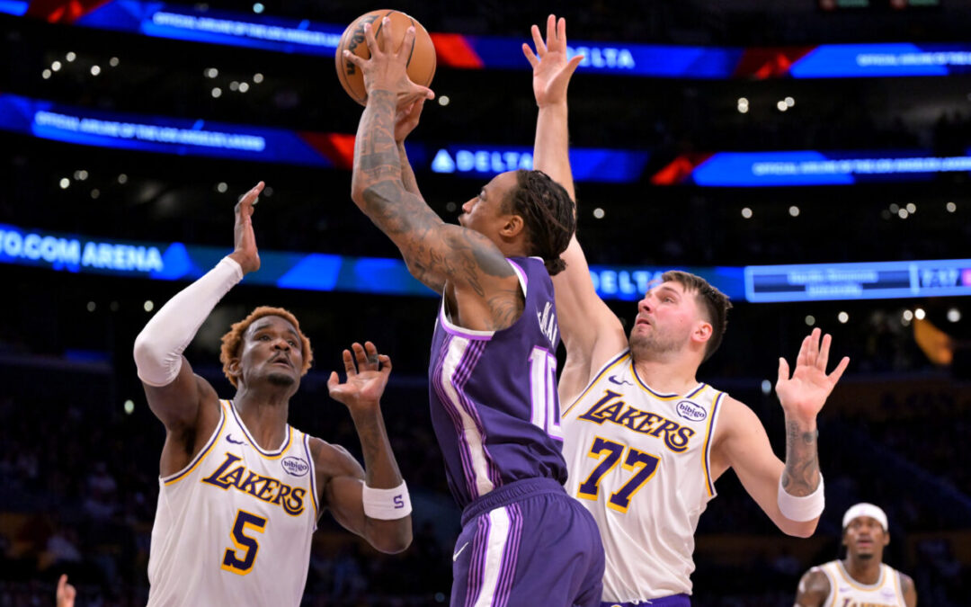 Lakers defeat Kings 125-101