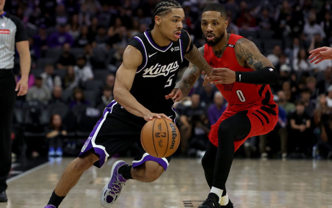 Acuff Scores 33, Sabonis Posts Triple-Double as Kings Fall to Blazers 128-120